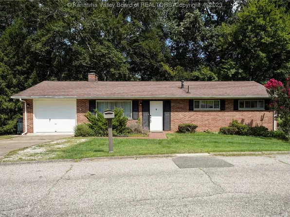 813 Whispering Way, South Charleston, WV 25303