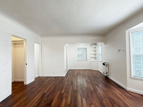 2nd image of 2021 Pine Ave APT 1