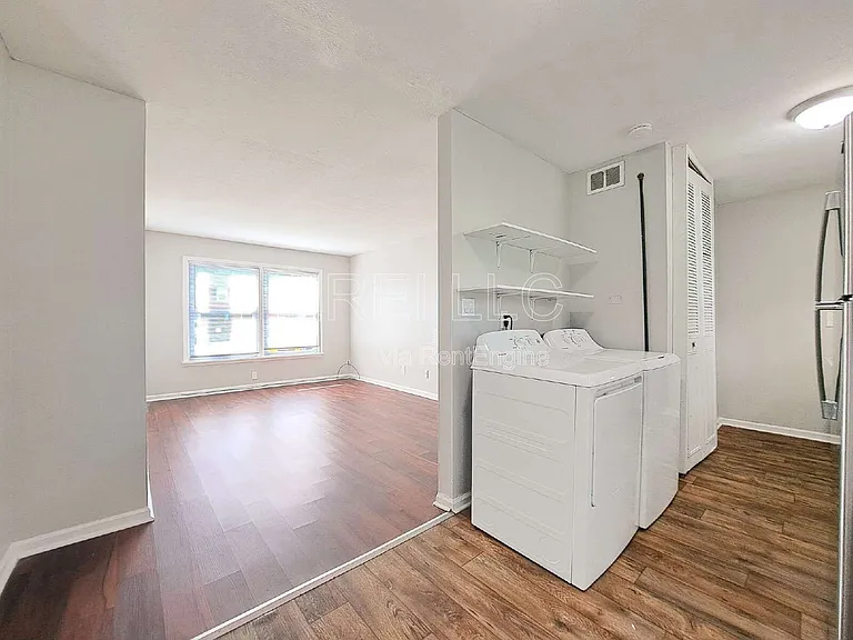 5112 Valiant Dr #2 — Photo 4
