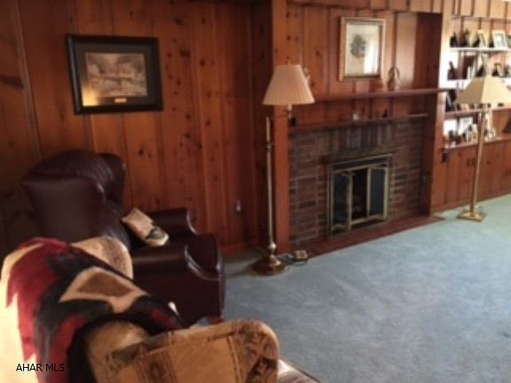 2nd image of 214 N West St