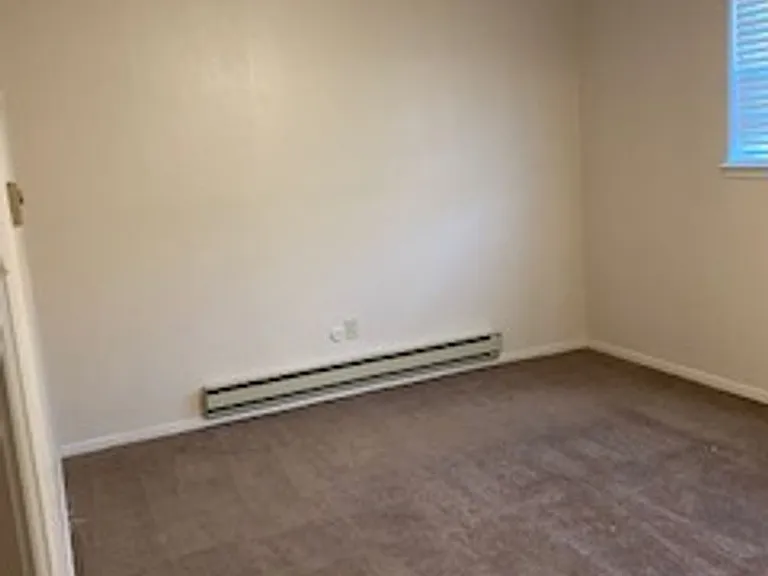 Peppertree Apartments — Photo 25