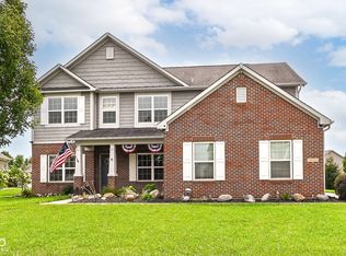 4693 W Chert Dr, New Palestine, IN 46163