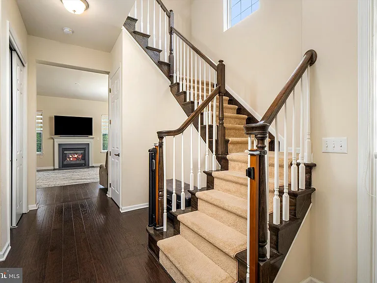 1711 Yearling Ct — Photo 5