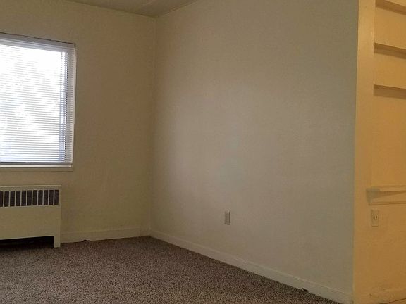 3rd image of 922 Wheatley Ave APT 11