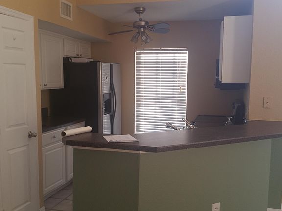 4th image of 13703 N Richmond Park Dr #1605