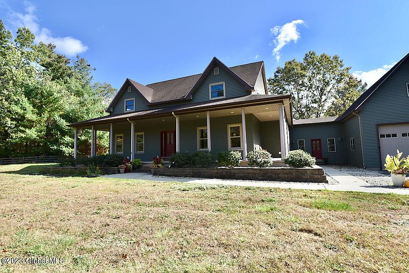 3rd image of 120 Vosburgh Road