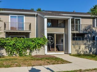 3 Village Way APT 2, Natick, MA 01760