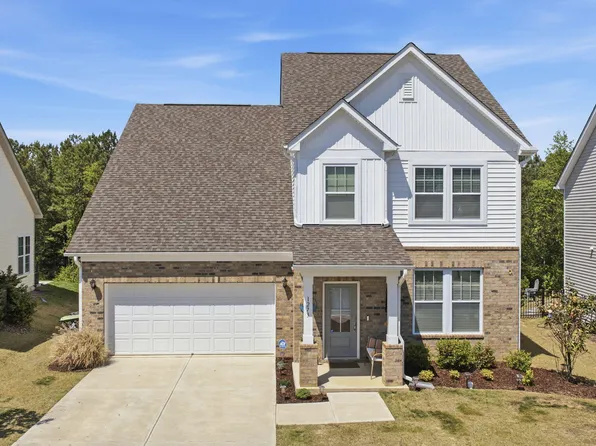 1273 Sidney Creek Dr, Zebulon, NC 27597