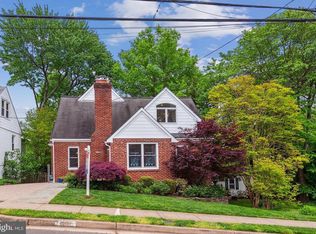 1419 N McKinley Rd, Arlington, VA 22205