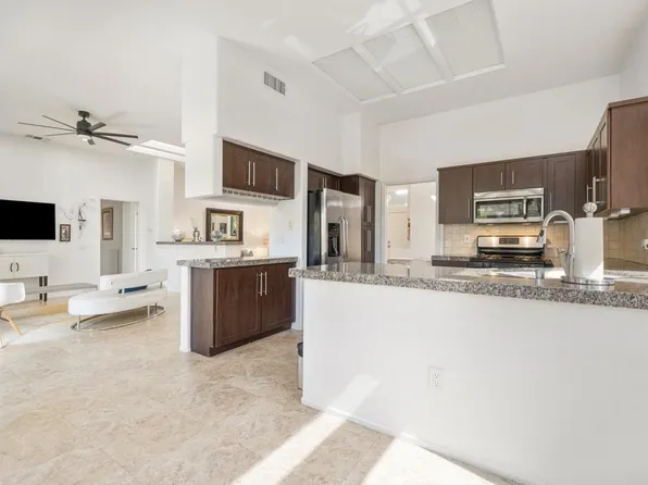 78439 Yucca Blossom Dr, Palm Desert, CA 92211