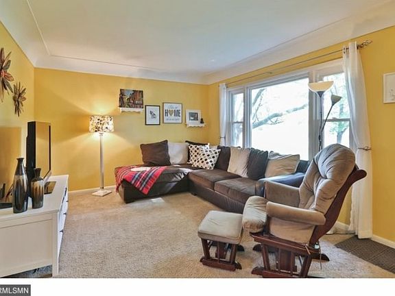 5th image of 211 8th Ave SE
