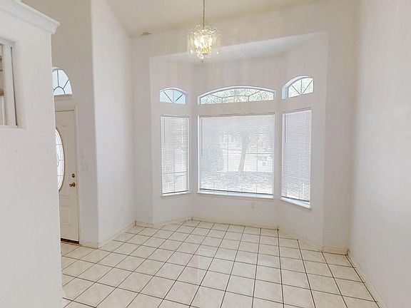 4th image of 4428 Loma Clara Ct