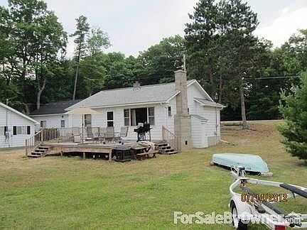 2 lots, 100 ft. lakefront home