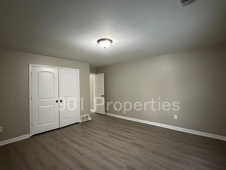 3777 Pavilion Cir — Photo 16