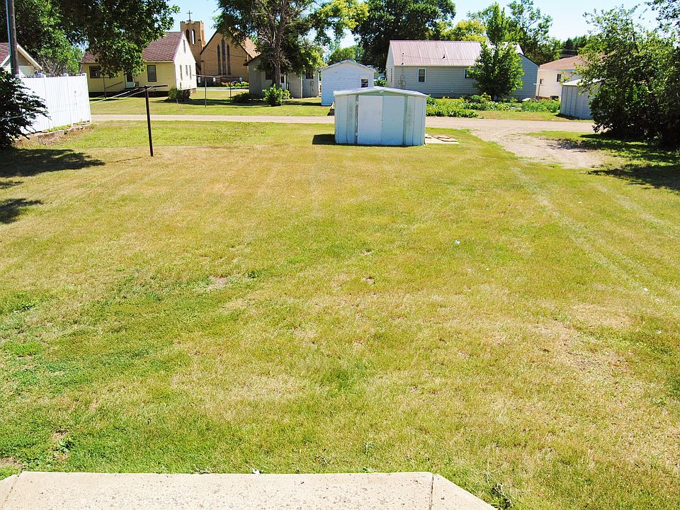 217 Broadway, Napoleon, ND 58561 Zillow