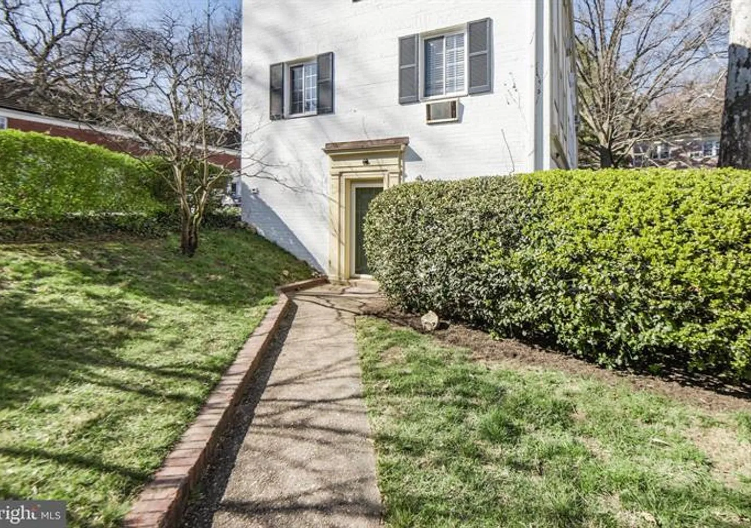 Welcome to The Lincoln, a beautifully designed two bedroom, corner residence in sought after Park... — Photo 2