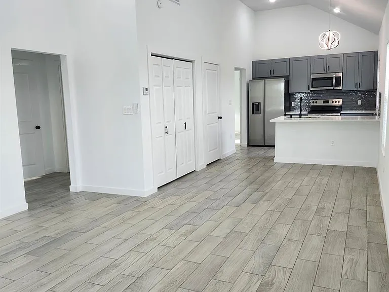 1418 Road 5607 — Photo 2
