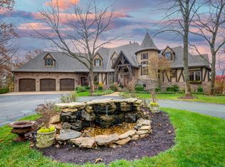 1064 E River Bluff Dr, Ozark, MO 65721
