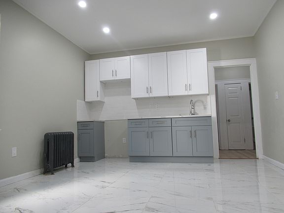 3rd image of 58 Durand Pl Floor 2
