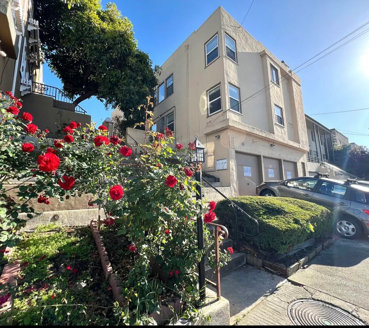 2 bed, 800 sqft, $2,500 — Photo 1