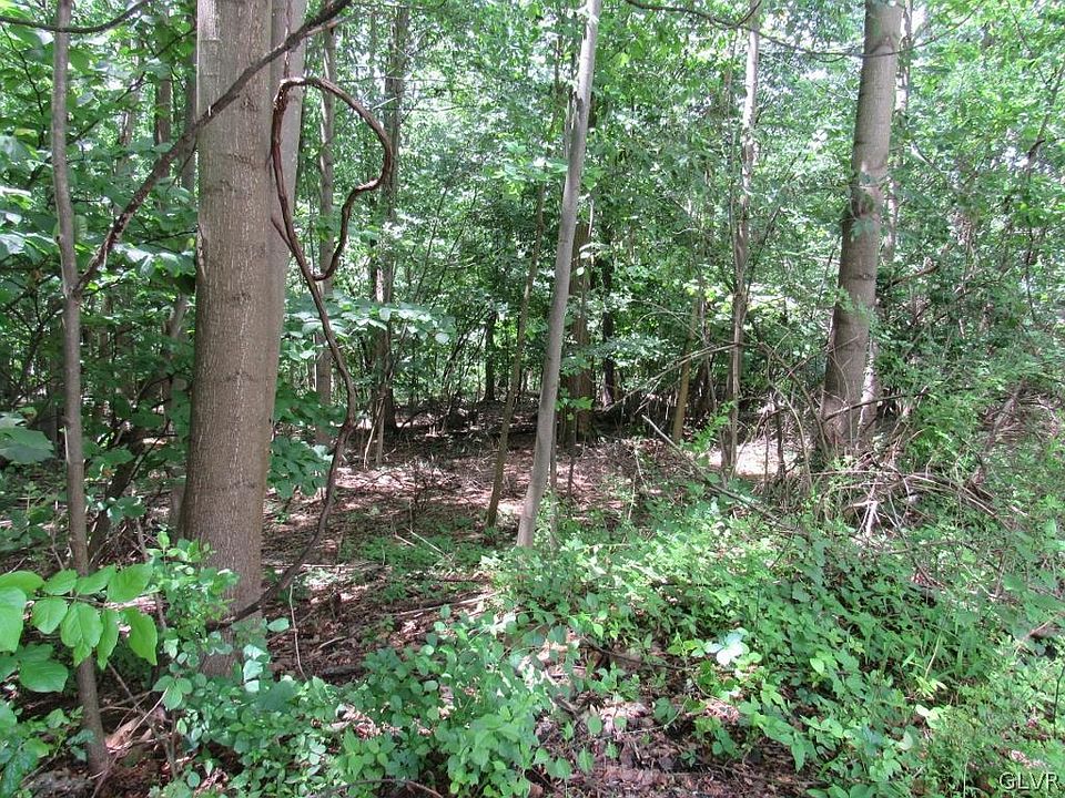 2nd image of 9278 Rosewood Dr
