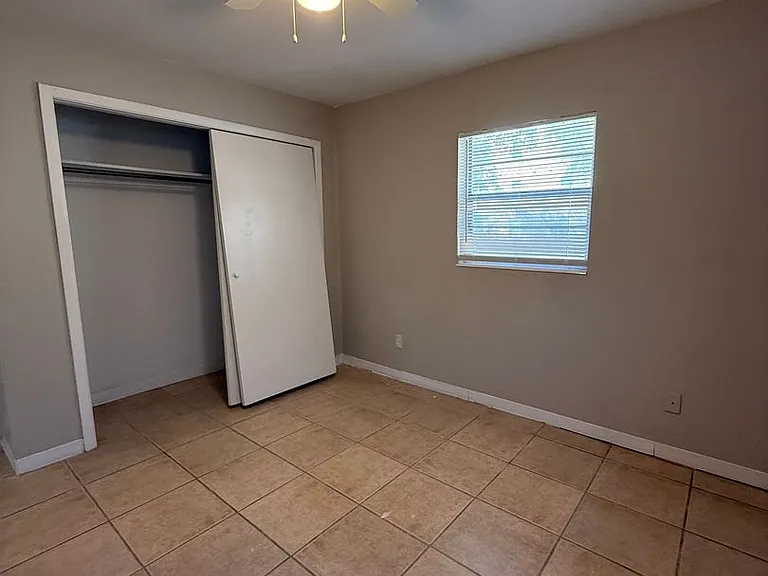 3801 SW 17th Pl — Photo 9
