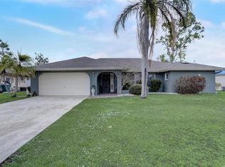 2304 Rio De Janeiro Ave, Punta Gorda, FL 33983