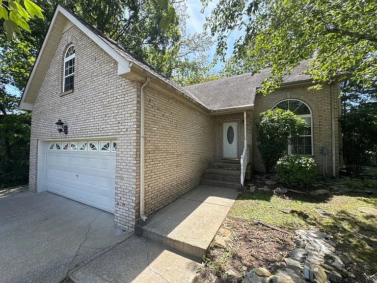 3017 Frontier Ln — Photo 1