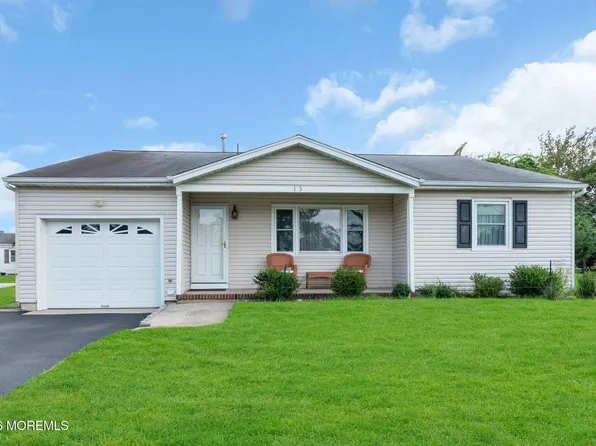15 Wiltshire Court, Toms River, NJ 08757