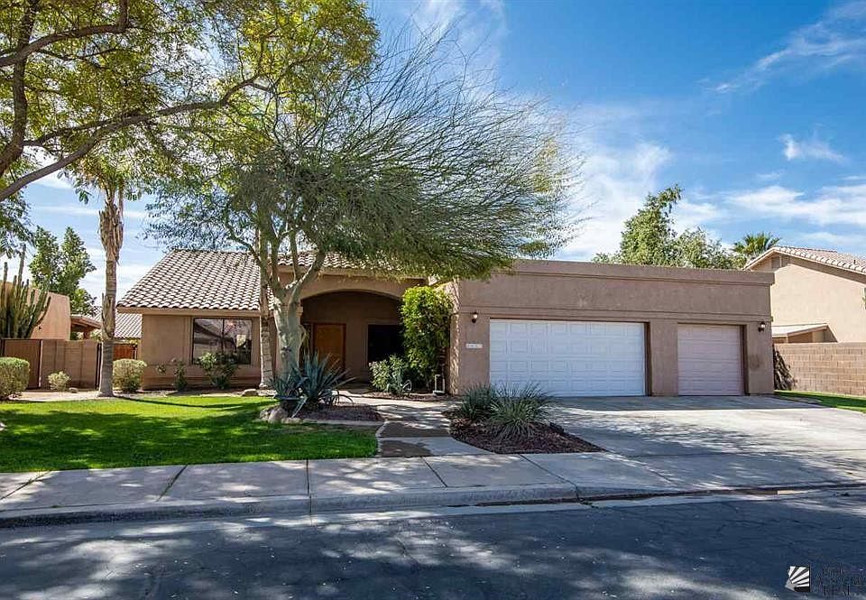 1st image of 4853 W 31st Pl