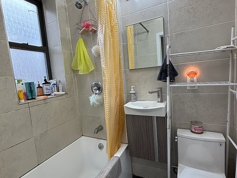 15 Hawthorne St #3C — Photo 11