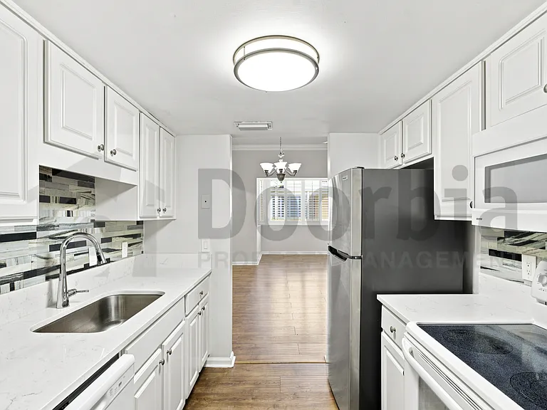 2912 Saint Johns Ave #18 — Photo 10