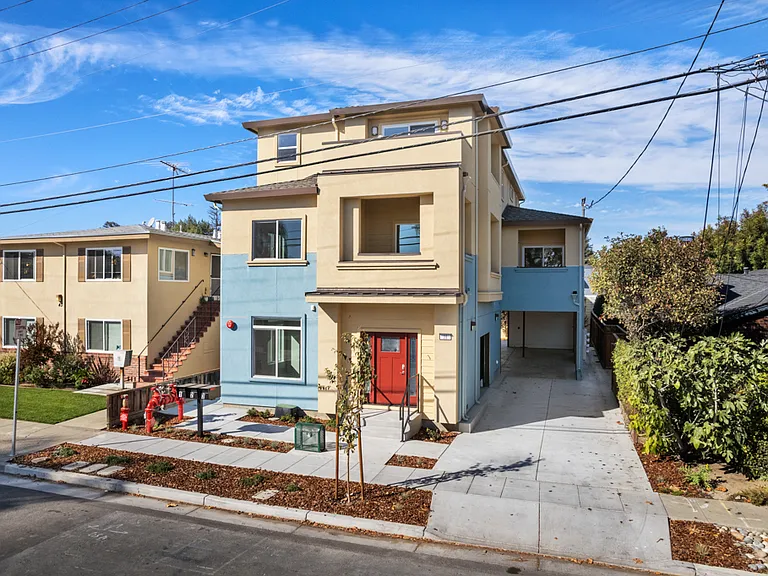 39 Lester Ave #1 — Photo 3