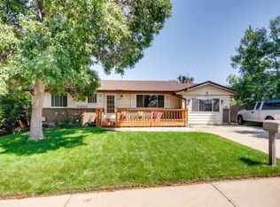 952 S Harlan Way, Lakewood, CO 80226