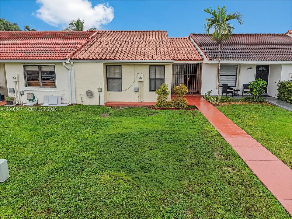 1st image of 1620 SW 124th Pl #1