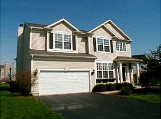4455 Heron Dr, Lake In The Hills, IL 60156