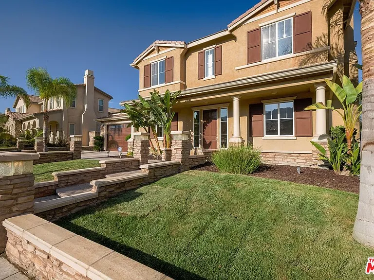 22430 Leisure Dr — Photo 4