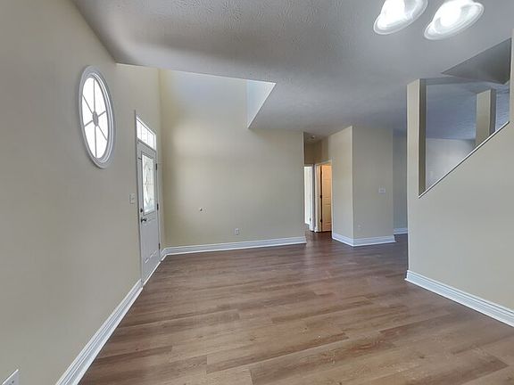 4th image of 13044 Brookdale Dr