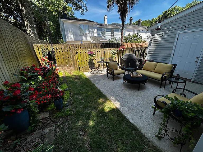 270 Hillcrest Rd #701 — Photo 1