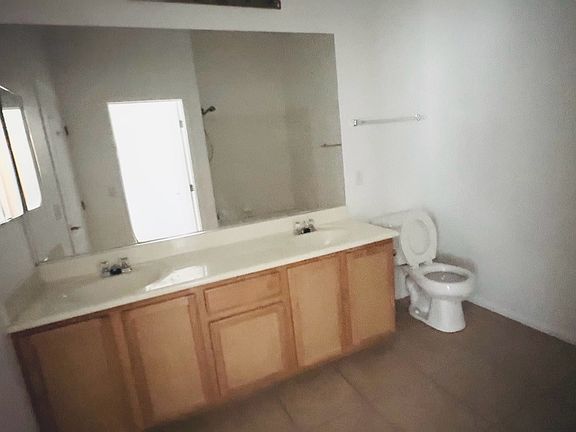 5th image of 2305 W Horizon Ridge Pkwy APT 3623