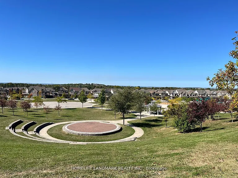 43 Lorne Thomas Pl — Photo 24