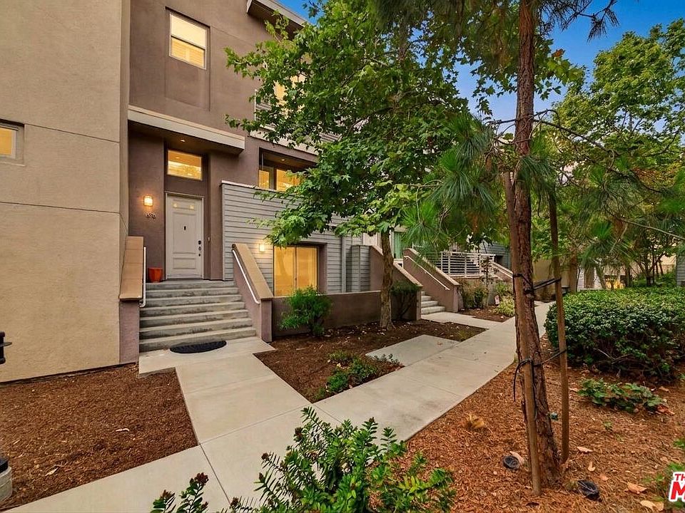 1st image of 676 Colorado Cir
