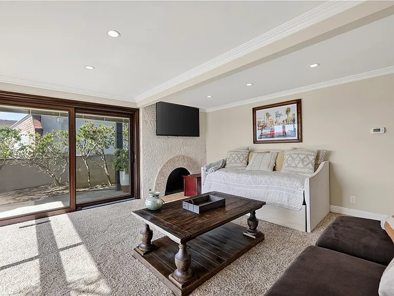 8 Monarch Bay Dr — Photo 30