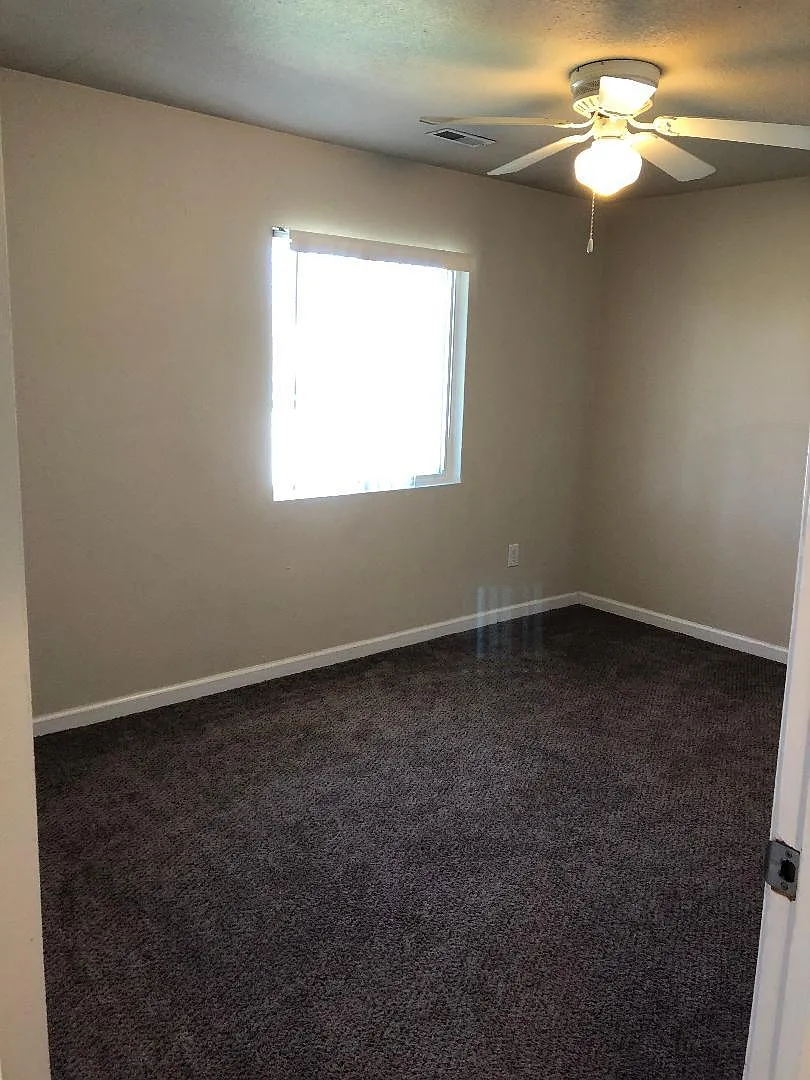 1012 Briarwood Rd - 3 — Photo 2