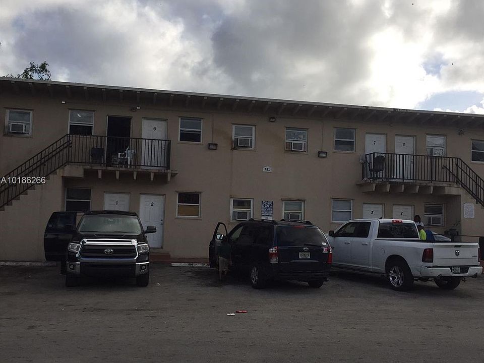 1st image of 421 NW 12th St APT 6