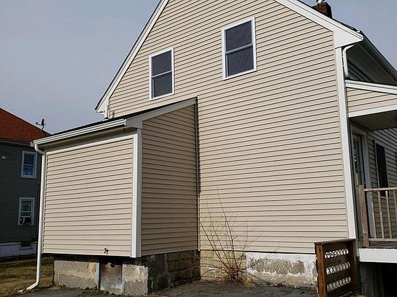 4th image of 226 Clifford St