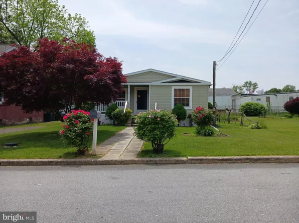 128 Oak Ln, Reading, PA 19606