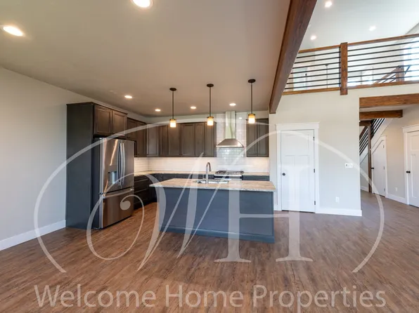 Garrison Duplex, 2301 Garrison St #2303, Walla Walla, WA 99362