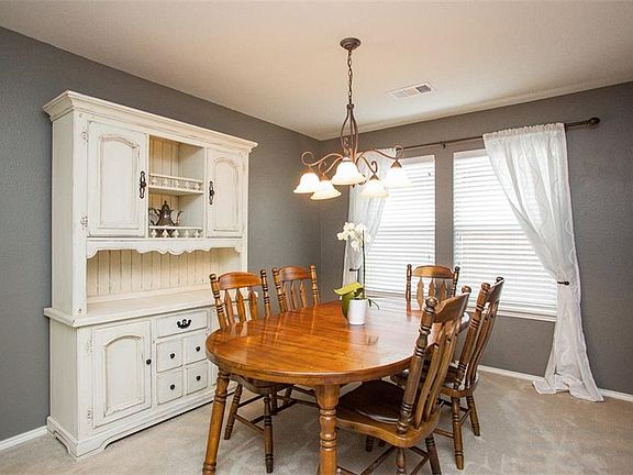 2nd image of 10425 Cochron Dr