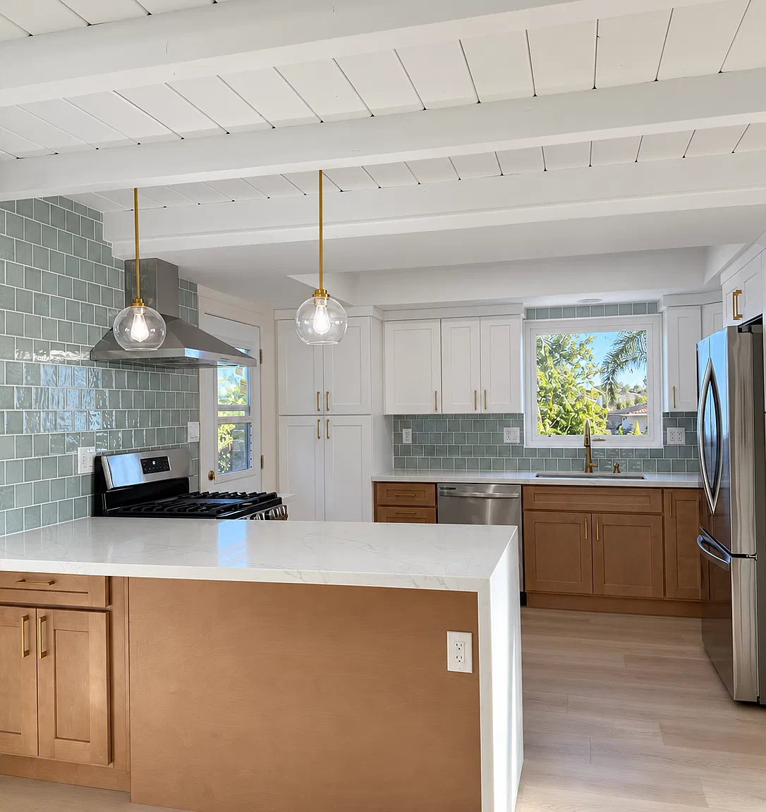 3 bed, 2.5 bath, 1896 sqft, $5,900 — Photo 2